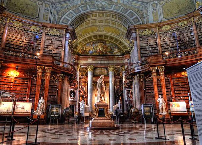 La fastosa sala principale della Biblioteca