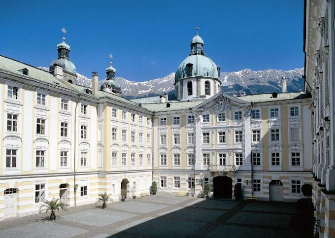 Innsbruck - Hofburg - cortile interno