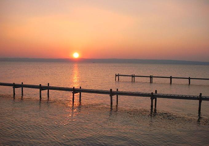 Il Lago Neusiedl di sera, vicino a Purbach