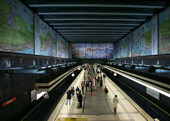 La stazione "Volkstheater" della linea U3 della metropolitana di Vienna
