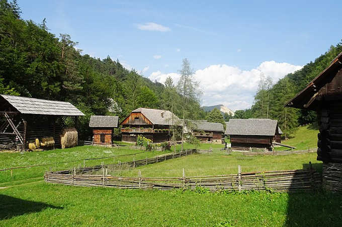 Nel museo all'aperto di Stbing